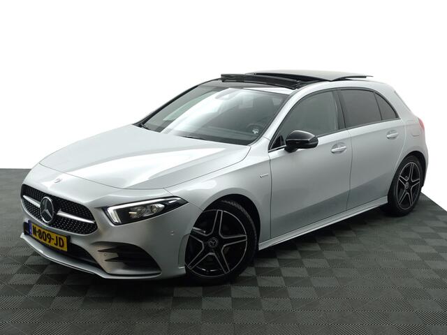 Mercedes-Benz A-KLASSE 180 AMG Night Edition Aut- Panodak, Sfeerverlichting, Xenon Led, Camera, Sport Interieur
