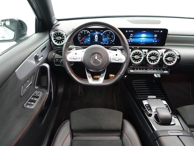 Mercedes-Benz A-KLASSE 220 AMG Night Edition Aut- Burmester Audio, Memory Seats, 360 Camera, Panodak, Sfeerverlichting, Xenon Led
