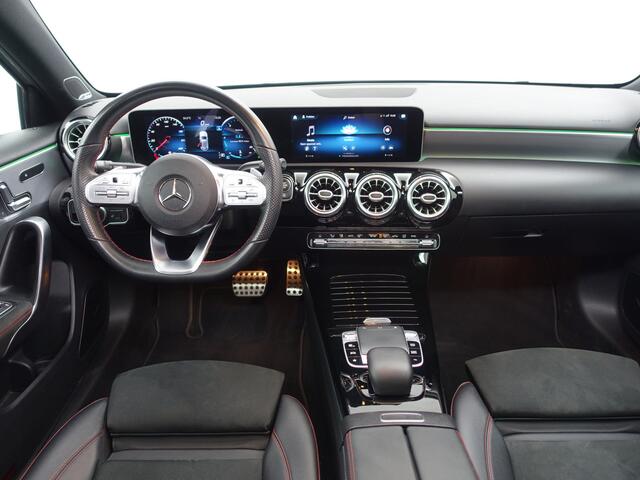 Mercedes-Benz A-KLASSE 220 AMG Night Edition Aut- Burmester Audio, Memory Seats, 360 Camera, Panodak, Sfeerverlichting, Xenon Led