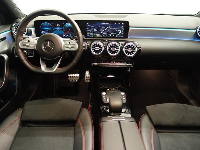 Mercedes-Benz A-KLASSE 180 Prestige AMG Autom- Panodak, Leer, Camera, MBUX, Park Assist, 9dkm!