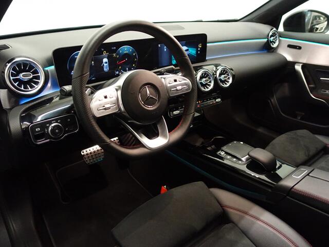 Mercedes-Benz A-KLASSE 180 Prestige AMG Autom- Panodak, Leer, Camera, MBUX, Park Assist, 9dkm!