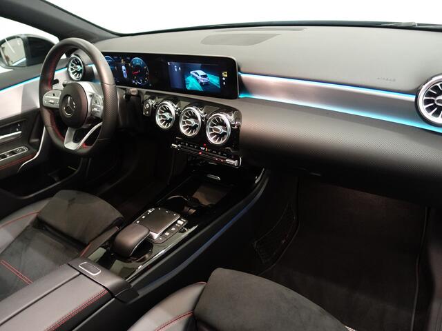 Mercedes-Benz A-KLASSE 180 Prestige AMG Autom- Panodak, Leer, Camera, MBUX, Park Assist, 9dkm!