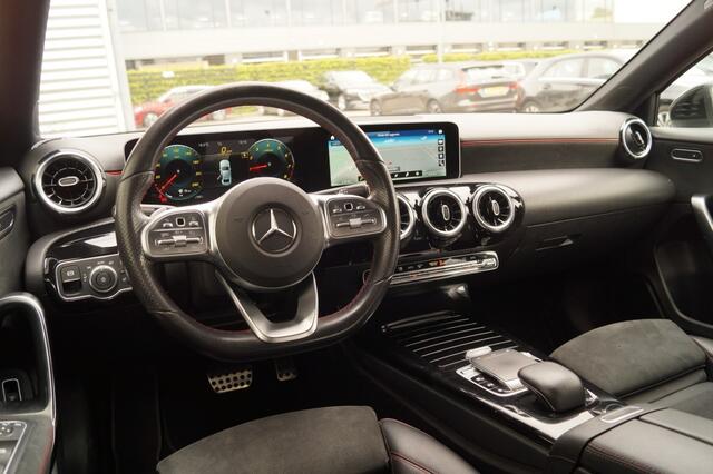 Mercedes-Benz A-KLASSE 180 Automaat Business Solution AMG -NAVI-CAM-