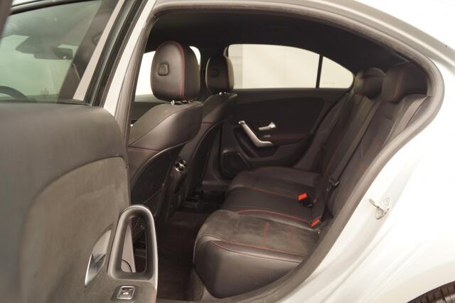 Mercedes-Benz A-KLASSE 180 Automaat Business Solution AMG -NAVI-CAM-