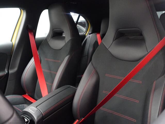 Mercedes-Benz A-KLASSE A35 AMG 4MATIC Edition 1 Aerokit, Xenon Led, Amg Performance Uitlaat, Keyless