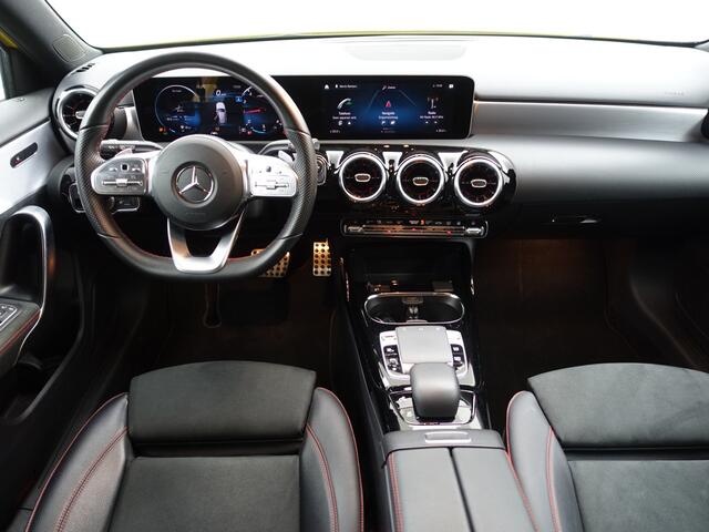Mercedes-Benz A-KLASSE A35 AMG 4MATIC Edition 1 Aerokit, Xenon Led, Amg Performance Uitlaat, Keyless
