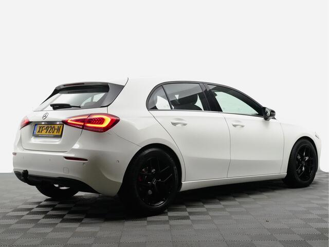Mercedes-Benz A-KLASSE 180 d AMG Night Edition Aut- Sport leder, Xenon Led, Clima, Navi, Camera