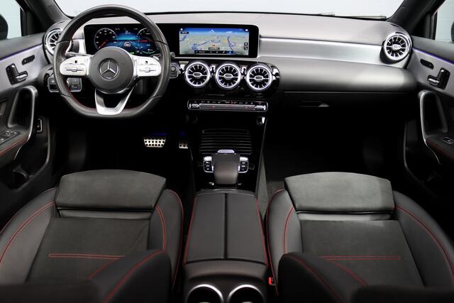 Mercedes-Benz A-KLASSE 250 e AMG Line Aut8 | Panoramadak | Memory | Camera | Keyless Go | Multibeam LED | Stoelverwarming | Nightpakket | Advanced Sound System | Zitcomfortpakket |