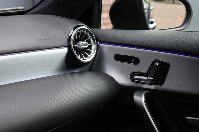 Mercedes-Benz A-KLASSE 250 e AMG Line Aut8 | Panoramadak | Memory | Camera | Keyless Go | Multibeam LED | Stoelverwarming | Nightpakket | Advanced Sound System | Zitcomfortpakket |