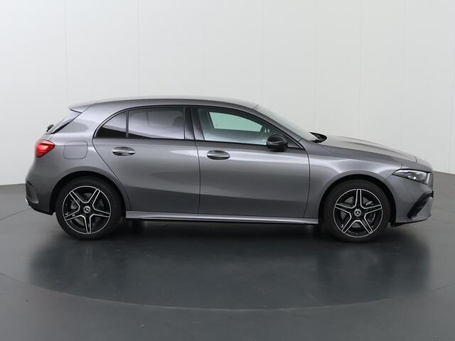 Mercedes-Benz A-KLASSE 250 e Star Edition AMG Line | Nightpakket | Sfeerverlichting | Apple carplay | Android auto | Parkeercamera | Stoelverwarming |