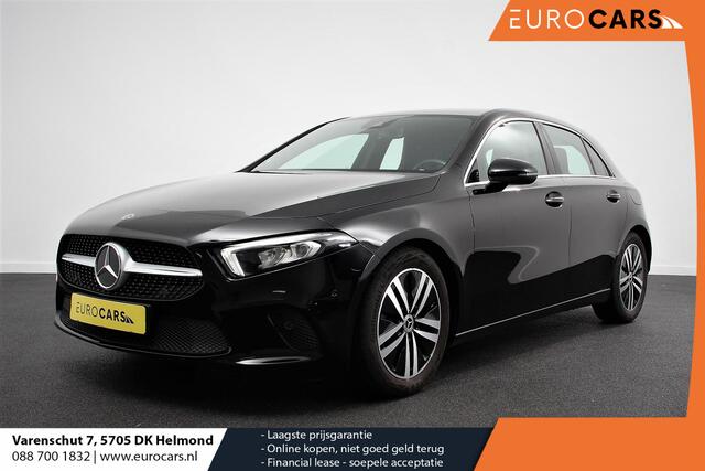 Mercedes-Benz A-KLASSE 200 Automaat Progressive Navigatie Camera Climate Control Cruise Control Lane Assist Keyless Go Verkeersbord Herkenning 17 Inch Lichtmetaal