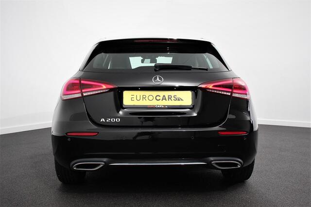 Mercedes-Benz A-KLASSE 200 Automaat Progressive Navigatie Camera Climate Control Cruise Control Lane Assist Keyless Go Verkeersbord Herkenning 17 Inch Lichtmetaal