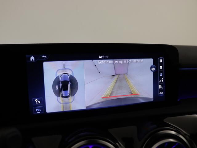 Mercedes-Benz A-KLASSE 200 AMG Line | Nightpakket | Parkeerpakket met 360°-camera | Premium Pack | Extra USB-poorten | Burmester surround sound system | Verwarmde stoelen vooraan |