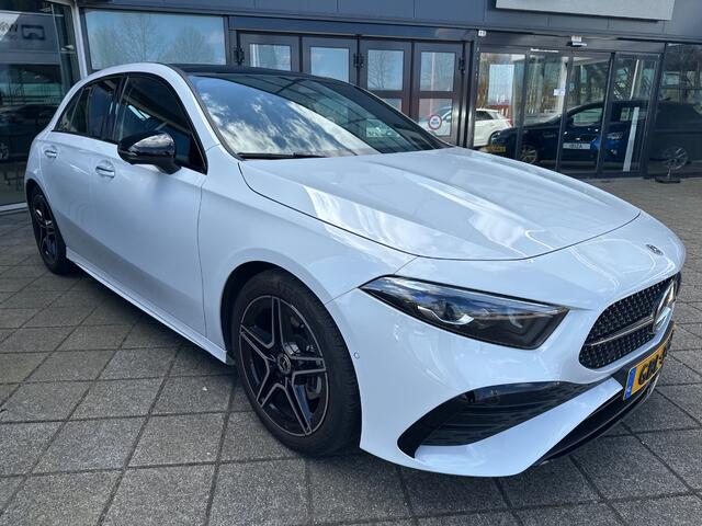 Mercedes-Benz A-KLASSE 200 AMG Line / Pano / Navigatie / Mem seats / 360 camera / Stoelverwarming / Dodehoek