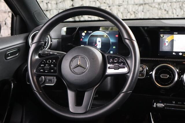 Mercedes-Benz A-KLASSE 160 | Geen import | Camera | Stoelverwarming | Comf. Stoelen