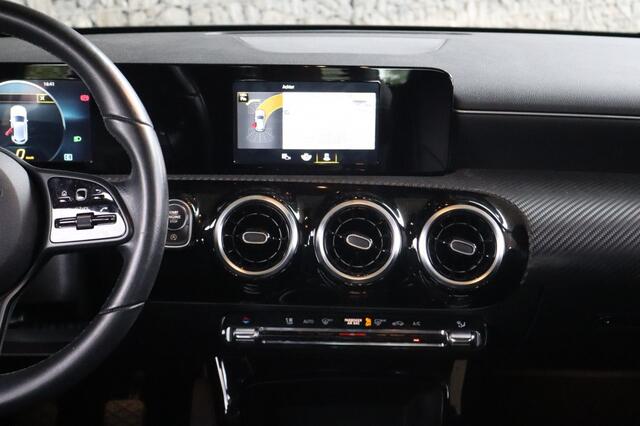 Mercedes-Benz A-KLASSE 160 | Geen import | Camera | Stoelverwarming | Comf. Stoelen