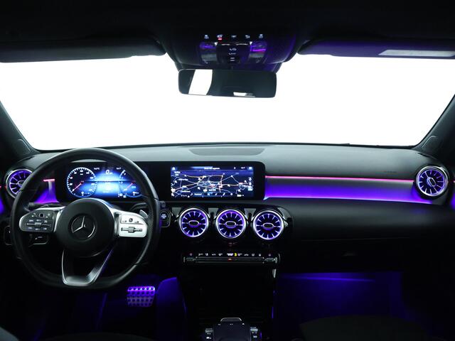 Mercedes-Benz A-KLASSE 250 e Business Solution AMG Limited | AMG Line | Night Pakket | Panorama Schuif-Kanteldak | Sfeerverlichting | Memory Voorstoelen | Inclusief 24 maanden MB Certified garantie voor Europa.