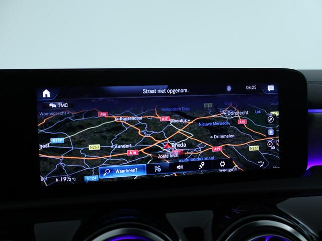 Mercedes-Benz A-KLASSE 250 e AMG Plug-In Hybride | Sfeerverlichting | Nightpakket | Apple Carplay | MBUX augmented reality | Inclusief 24 maanden MB Certified garantie voor Europa.