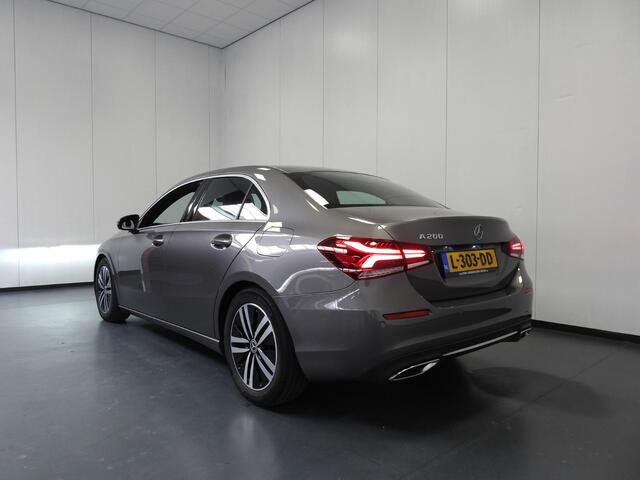 Mercedes-Benz A-KLASSE A200 Aut. Luxury NAVI/LEER/SFEER/LED/17"LMV!