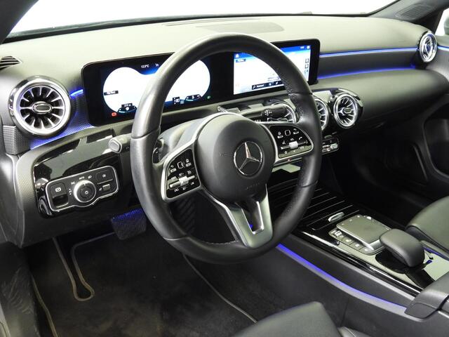 Mercedes-Benz A-KLASSE A200 Aut. Luxury NAVI/LEER/SFEER/LED/17"LMV!