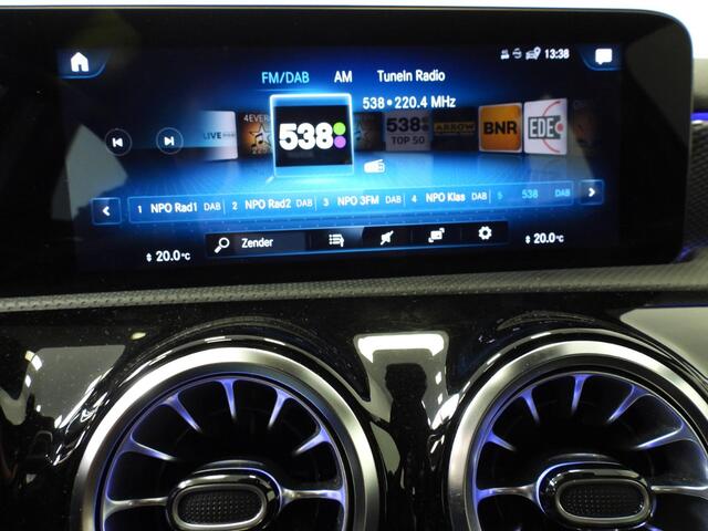 Mercedes-Benz A-KLASSE A200 Aut. Luxury NAVI/LEER/SFEER/LED/17"LMV!