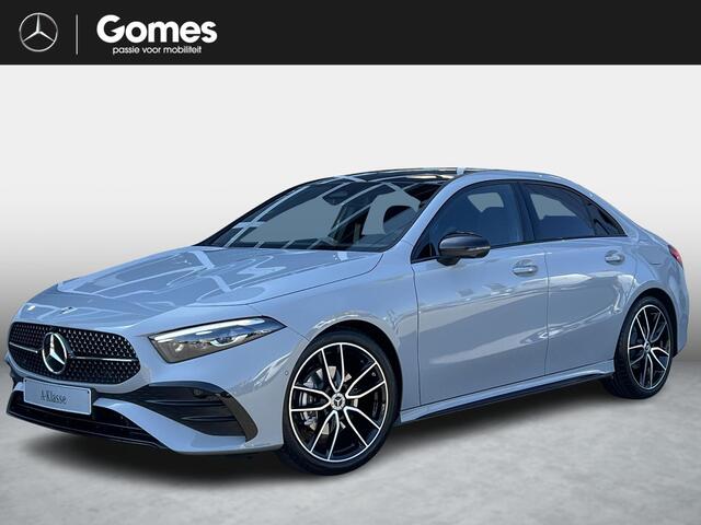 Mercedes-Benz A-KLASSE Limousine 180 Business Solution AMG | AMG Plus Pakket | Night Pakket | Panoramadak | Elektrisch Verstelbare Stoelen + Memory | Burmester Surround Sound | 360° Camera | Head-up Display | Dodehoekassistent | MULTIBEAM LED Koplampen