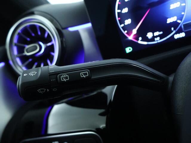 Mercedes-Benz A-KLASSE 180 Business Solution AMG | Nightpakket | Parkeerpakket met 360°-camera | AMG Line Plus pakket | KEYLESS GO | | Dodehoekassistent | Head-up display | Extra USB-poorten | Verwarmde stoelen vooraan |