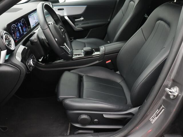 Mercedes-Benz A-KLASSE 200 Premium SFEERVERLICHTING WIDE-SCREEN CAMERA LEER