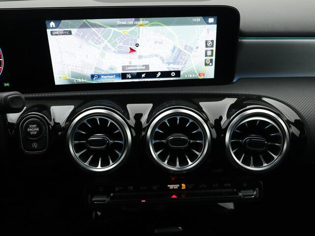 Mercedes-Benz A-KLASSE 200 Premium SFEERVERLICHTING WIDE-SCREEN CAMERA LEER