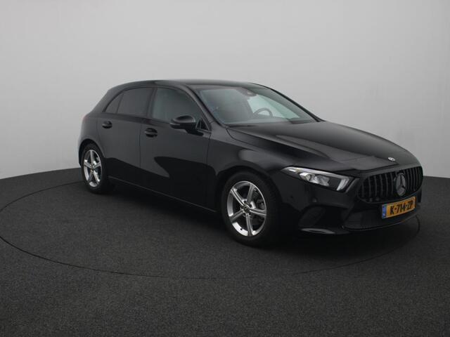 Mercedes-Benz A-KLASSE 180 Business Solution | Ledkoplampen | Achteruitrijcamera | Spiegelpakket | Inclusief 24 maanden Mercedes-Benz Certified garantie voor Europa.