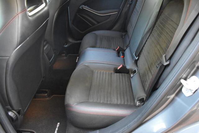 Mercedes-Benz A-KLASSE 180 Business Solution AMG Automaat / Navigatie / Sportstoelen + verwarming / Camera / 18" LM