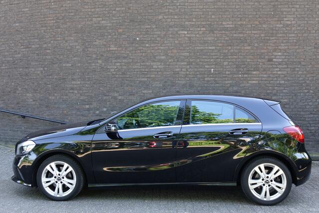Mercedes-Benz A-KLASSE 180 Business Solution AUTOMAAT, navigatie, zwart, prachtige auto