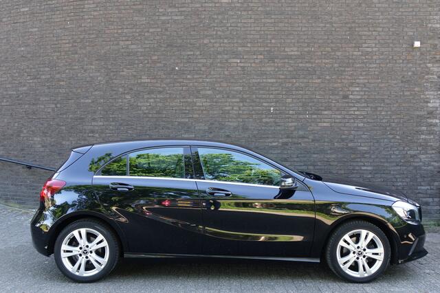 Mercedes-Benz A-KLASSE 180 Business Solution AUTOMAAT, navigatie, zwart, prachtige auto