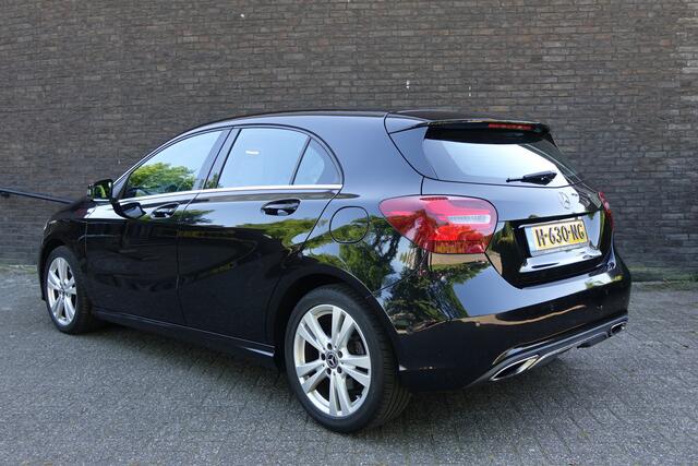 Mercedes-Benz A-KLASSE 180 Business Solution AUTOMAAT, navigatie, zwart, prachtige auto