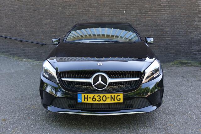 Mercedes-Benz A-KLASSE 180 Business Solution AUTOMAAT, navigatie, zwart, prachtige auto