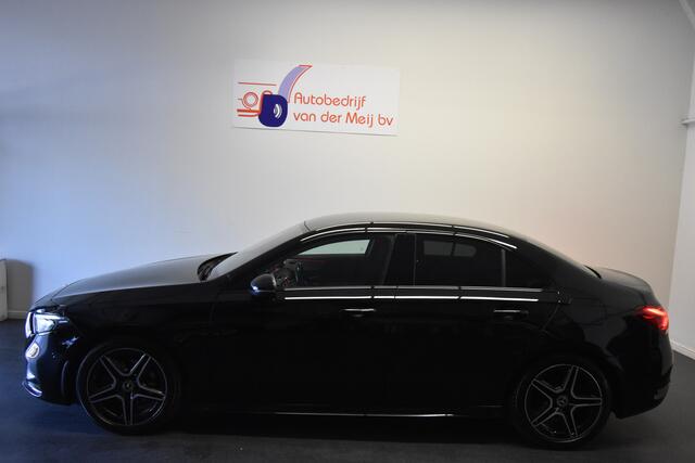 Mercedes-Benz A-KLASSE 180 Business Solution AMG , CLIMATR , CR CONTR , A UITRIJ CAM , ZWARTE HEMEL , LMV18 ,