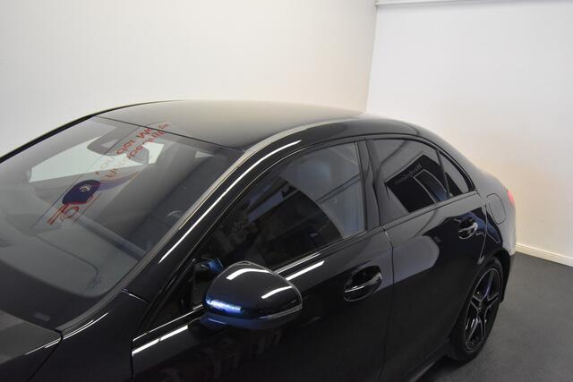 Mercedes-Benz A-KLASSE 180 Business Solution AMG , CLIMATR , CR CONTR , A UITRIJ CAM , ZWARTE HEMEL , LMV18 ,