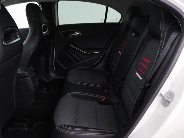 Mercedes-Benz A-KLASSE 160 Ambition | Cruise Control | Navigatie | Parkeersensor voor en achter | LMV | Airco