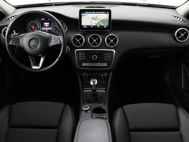 Mercedes-Benz A-KLASSE 160 Ambition | Cruise Control | Navigatie | Parkeersensor voor en achter | LMV | Airco