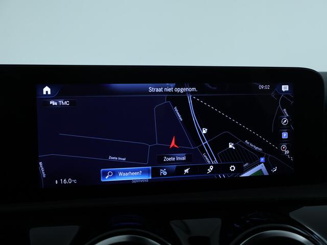 Mercedes-Benz A-KLASSE 250 e AMG Plug-In Hybride | AMG Line | Led koplampen | Achteruitrijcamera | Apple CarPlay | Inclusief 24 maanden MB Certified garantie voor Europa.