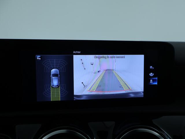 Mercedes-Benz A-KLASSE 250 e AMG Plug-In Hybride | AMG Line | Led koplampen | Achteruitrijcamera | Apple CarPlay | Inclusief 24 maanden MB Certified garantie voor Europa.