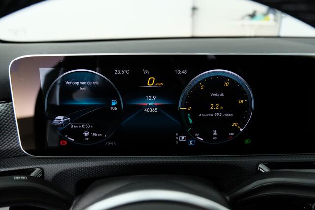 Mercedes-Benz A-KLASSE 200 Business Solution | CRUISE | CLIMATE | PDC | NAVI | STOELVERW. |
