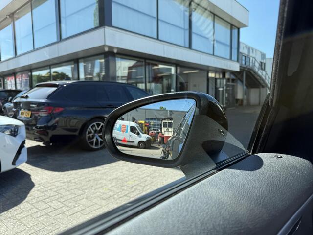 Mercedes-Benz A-KLASSE 250 e Premium 19"/Dodehoek/Camera/Sfeerverlichting/Stoelverwarming/Apple Carplay& Android Auto