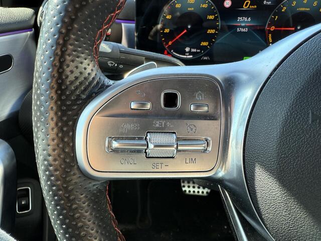 Mercedes-Benz A-KLASSE 250 e Premium 19"/Dodehoek/Camera/Sfeerverlichting/Stoelverwarming/Apple Carplay& Android Auto