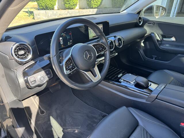 Mercedes-Benz A-KLASSE 250 e Camera, trekhaak, Climaat Control,DAB-tuner, Navigatie .Neem contact op en we maken een afspraak!