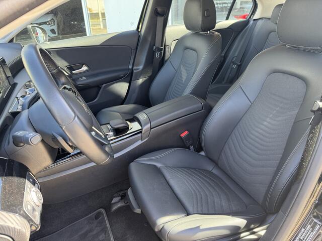 Mercedes-Benz A-KLASSE 250 e Camera, trekhaak, Climaat Control,DAB-tuner, Navigatie .Neem contact op en we maken een afspraak!