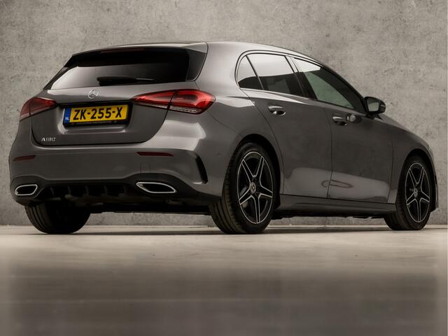 Mercedes-Benz A-KLASSE 180 AMG Sport Night Upgrade Automaat (APPLE CARPLAY, GROOT NAVI, CAMERA, LEDER/ALCANTARA, DIAMOND GRILL, SPORTSTOELEN, STOELVERWARMING, GETINT GLAS, WIDESCREEN, NIEUWE APK, NIEUWSTAAT)