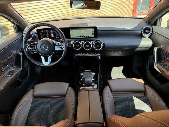 Mercedes-Benz A-KLASSE 200 Business Lease Edition Navi / Clima / Half Leer / Cruise