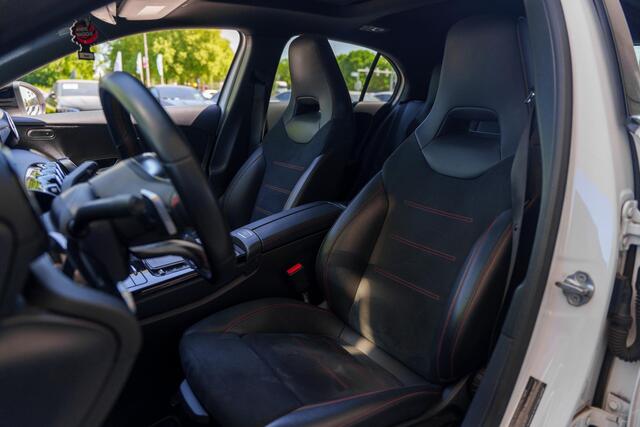 Mercedes-Benz A-KLASSE 180 AMG line | Panorama-schuifdak | Apple carplay | Achteruitrijcamera | Stoelverwarming | Dode hoek |