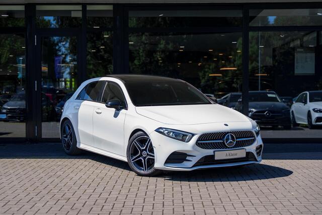 Mercedes-Benz A-KLASSE 180 AMG line | Panorama-schuifdak | Apple carplay | Achteruitrijcamera | Stoelverwarming | Dode hoek |